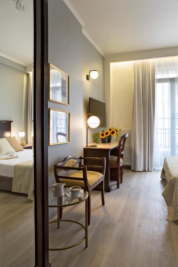 Hotel Venezia by Zeus International Bucarest Esterno foto