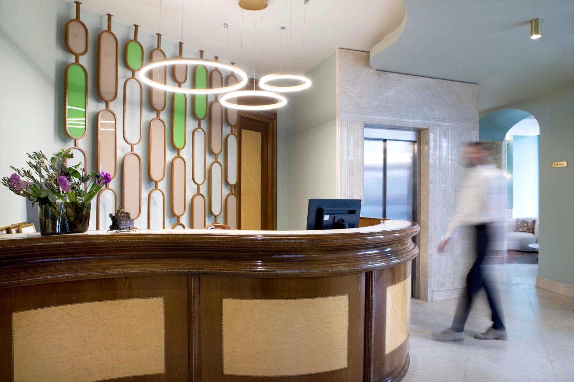 Hotel Venezia by Zeus International Bucarest Esterno foto